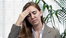 worker-with-migraine